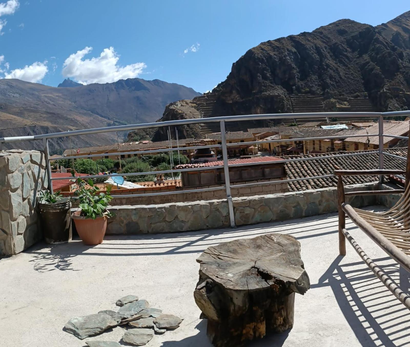 Intikilla Hostal Ollantaytambo Exterior photo
